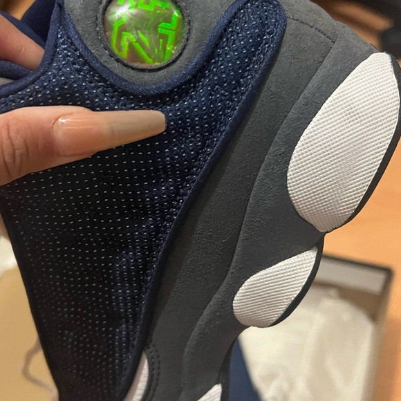 Slightly used retro Jordan 13 size 4Y. Only used a couple of times - Picture 3 of 7